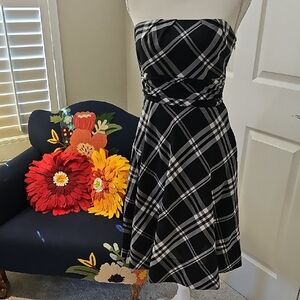 White House Black Market Strapless Black and White Dress